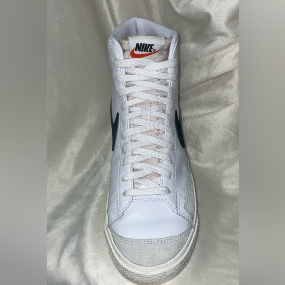 Nike Blazer Mid '77 VNTG Men’s 8.5 Great condition. Worn once. - Picture 3 of 7
